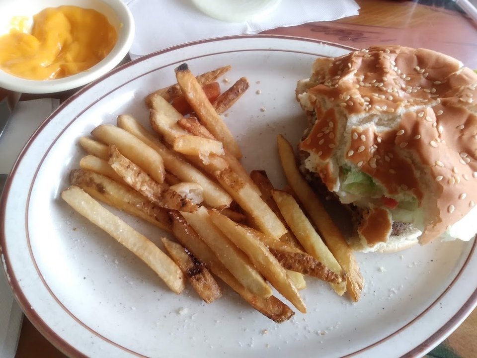 Cheeseburger and Fries